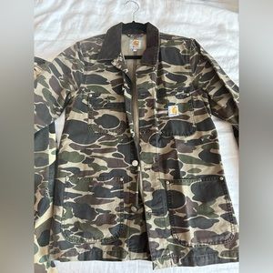 Women’s Carhart camouflage jacket